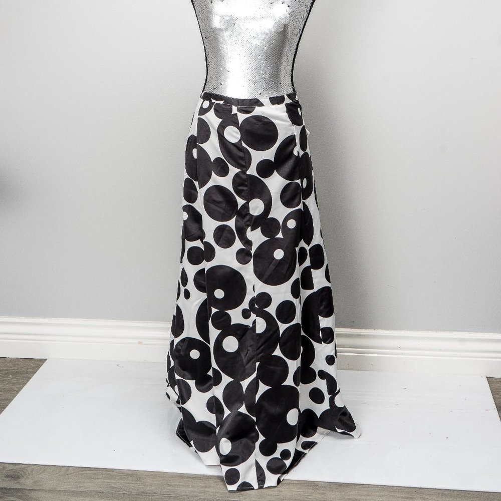 NWOT Venus long evening skirt - sz 12